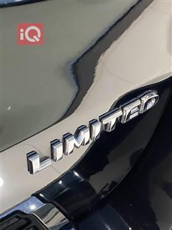 جیپ گراند شیرۆکی